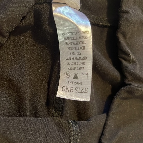 CONNECTED CROP SOFT LEGGINGS (O/S) - Picture 4 of 5